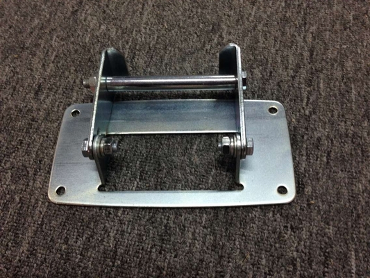 Stamping Metal Brackets For Wood Beams , Zinc Plating Finish Steel Corner Brackets