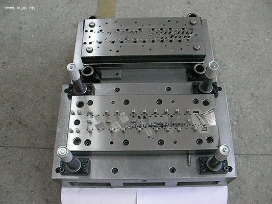 Metal Progressive Stamping Tool For Bending Cutting And Punching